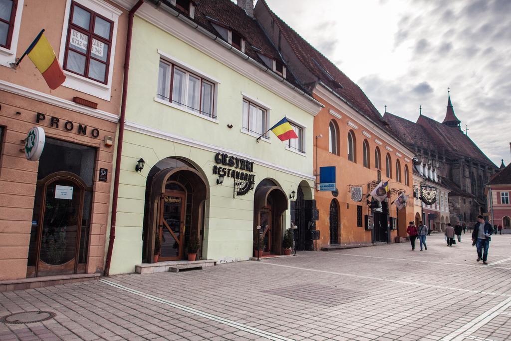 Residence Piata Sfatului Brasov Ngoại thất bức ảnh