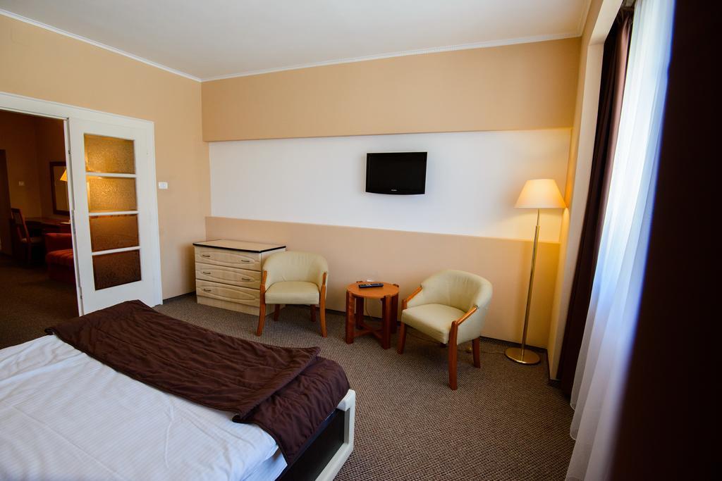 Residence Piata Sfatului Brasov Ngoại thất bức ảnh
