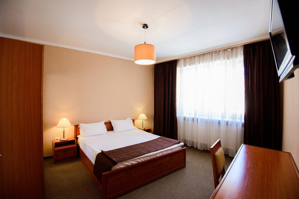 Residence Piata Sfatului Brasov Ngoại thất bức ảnh