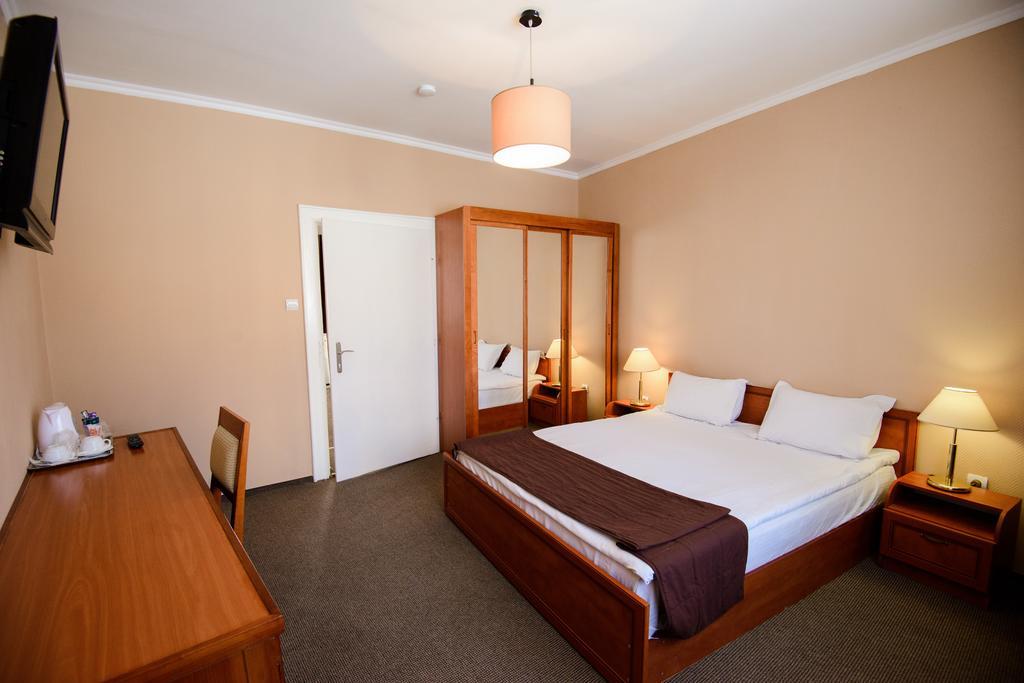Residence Piata Sfatului Brasov Ngoại thất bức ảnh